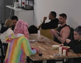 Labrador, expulsado disciplinariamente de 'La casa de los gemelos 2' por agredir a una drag queen