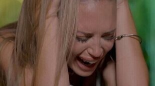 Almudena lanza al fuego la tablet de 'Las tentaciones' al ver la infidelidad de Darío