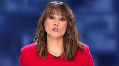 'Informativos Telecinco' se suma a las críticas contra 'La casa de los gemelos' y recoge la petición a la CNMC