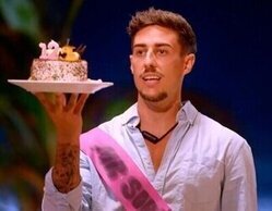 Borja hace estallar a Darío en 'La isla de las tentaciones 9' por lo que dice de Almudena y de su relación