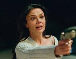 'En tierra lejana' (12,8%) lidera sobre 'Casados a primera vista' (13%) y 'DecoMasters' (9,9%) se repone