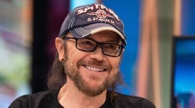 Santiago Segura compara a la prensa con "pedófilos en la puerta del colegio"