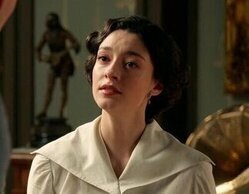 'La promesa' hará sentirse traicionada a Ángela por Curro porque las cartas al rey se enviasen sin su revisión