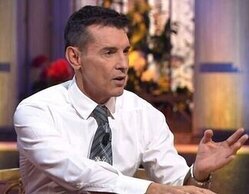 Jesús Vázquez visitó 'Al cielo con ella' y aplaudió los avances sociales: "No se vivía mejor antes"