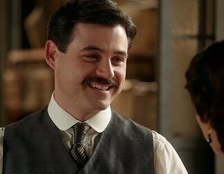 'La promesa' dará consejos opuestos a Curro y Ángela mientras que Pía se verá incapaz de denunciar a Ricardo 