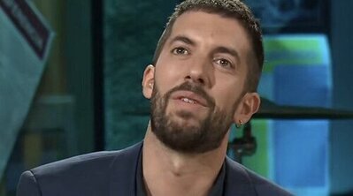 David Broncano confiesa en 'La revuelta' que ha descubierto el pañal de adultos: "He meado"