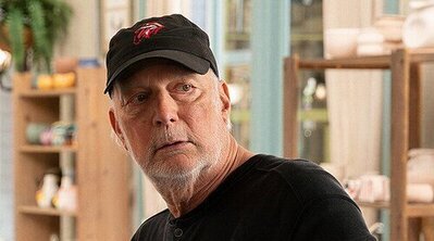 Muere James Burrows, el director que creó 'Cheers' y lanzó 'Friends'