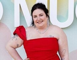 El comentario de Lena Dunham en la boda de Taylor Swift que dejó a los invitados del novio a cuadros