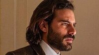 Jacobo, a punto de golpear a Adriano tras conocer su relación con Martina en 'La promesa'