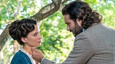 Carlo pide matrimonio a María y Martina y Adriano se despiden en 'La promesa'