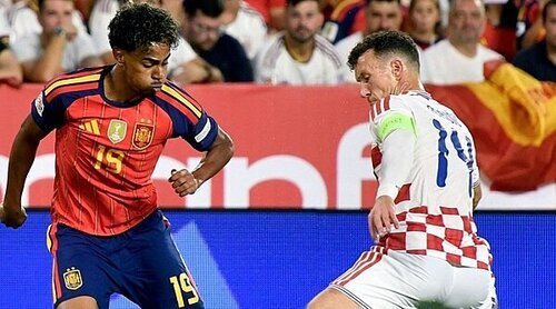 El España - República Checa barre con un 39,5% y 'Malas lenguas noche' lidera con un 13,6%