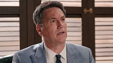 Gabriel vuelve a enfrentarse a los De la Reina por Julia en 'Sueños de libertad'