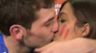 Íker Casillas besa a Sara Carbonero en directo en Telecinco