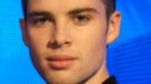 Joe McElderry de 'The X Factor' descubre que es gay gracias a Twitter
