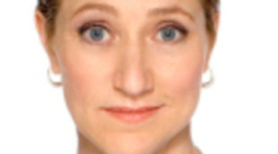 Edie Falco quiere participar en una película de 'Los Soprano'