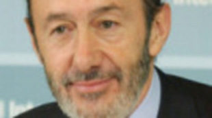 Rubalcaba acepta los debates contra Rajoy de la Academia, Antena 3, Telecinco y laSexta