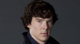 Benedict Cumberbatch de 'Sherlock' alaba la valentía del productor de 'Elementary'