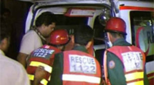 Cinco muertos al incendiarse un estudio del canal religioso Koh-i-Noor en Pakistán