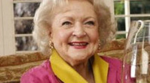 'Betty White's Off Their Rockers' lidera la noche en NBC con reposiciones