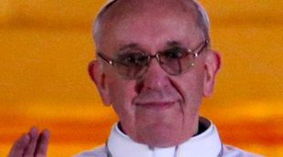 La televisión chilena anuncia la "erección" del Papa Francisco I, Jorge Mario Bergoglio