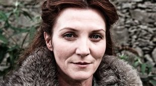 Michelle Fairley: "Catelyn se va haciendo más fuerte y oscura en la tercera temporada de 'Juego de tronos'"