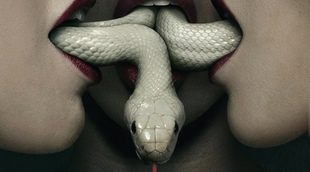 Una serpiente une a las tres protagonistas en el nuevo póster de 'American Horror Story: Coven'