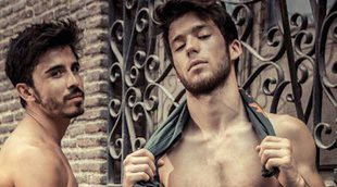 Ignacio Montes y Víctor Sevilla, los jóvenes de 'Vive cantando', se desnudan en la revista Shangay