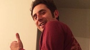 Berto Romero celebra el millón de seguidores en Twitter enseñando el culo