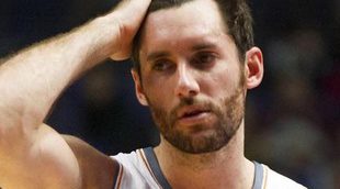 Críticas a TVE por retrasar el Real Madrid - Barcelona de baloncesto por culpa del concurso telefónico 'Besos por Navidad'