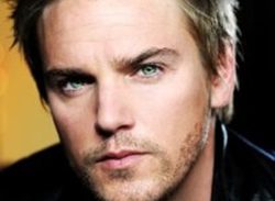 Riley Smith será un vampiro rockero en 'True Blood'