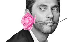 Paco León se convierte en "chico Divinity" protagonizando la campaña "¿Quién dice que el rosa es un color de chicas?"