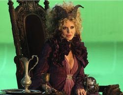 La villana Maléfica, interpretada por Kristin Bauer, volverá en la cuarta temporada de 'Once Upon a Time'