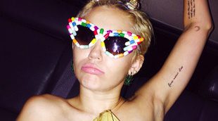 Miley Cyrus se presenta en topless a una fiesta en Nueva York
