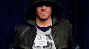 Stephen Amell ('Arrow') y su "fuck" al cáncer tras el de mama que sufrió su madre