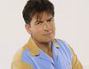 Charlie Sheen está a tan solo "una reunión" para regresar a 'Dos hombres y medio'