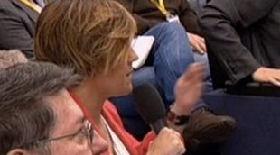 Cristina Pardo consigue preguntar a Mariano Rajoy y Ana Pastor y Jordi Évole ironizan sobre su hazaña
