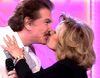 María Teresa Campos y Bigote Arrocet se besan "a lo Carbonero" en un especial '¡Qué tiempo tan feliz!' cargado de sorpresas