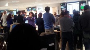 Los periodistas de TVE se manifiestan contra la redacción paralela: "No con nuestros impuestos"