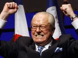 Jean Marie Le Pen reafirma sus declaraciones sobre las cámaras de gas en televisión: "Son un detalle de la historia"