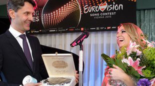 A un mes de Eurovisión, Edurne canta para el embajador de Austria en Madrid