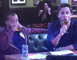 El reparto de 'Scrubs' y otras celebridades reaparecen en el episodio en directo de 'Undateable'