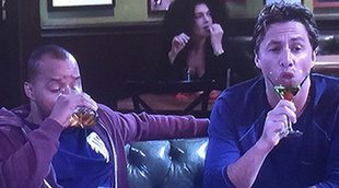 El reparto de 'Scrubs' y otras celebridades reaparecen en el episodio en directo de 'Undateable'