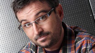 Jordi Évole se "enzarza" en Twitter con el alcalde de Badalona por su cartel electoral: "Me da mucho asco"