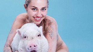 Miley Cyrus posa desnuda con su cerda y confiesa que es bisexual