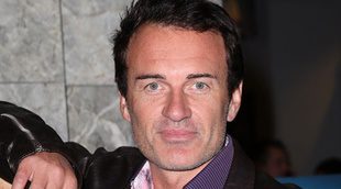 Julian McMahon ('Embrujadas') tendrá un papel recurrente en 'Hunters', el nuevo drama de Syfy