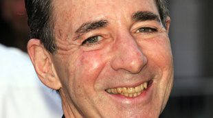 Harry Shearer renueva con 'Los Simpson': Smithers, el señor Burns y Flanders no se quedan mudos