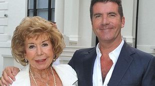 Simon Cowell vuelve a 'The X Factor' tras la muerte de su madre: "Era su programa favorito"