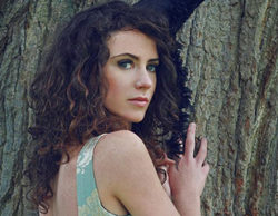 Amy Manson será Mérida en la quinta temporada de 'Once Upon a Time'