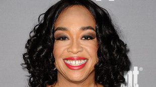 Shonda Rhimes reaparece ante los medios con ¡52 kilos menos!