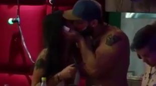 Sofía y Ricky no se cortan y se besan en plena fiesta en la casa de 'Gran Hermano 16'